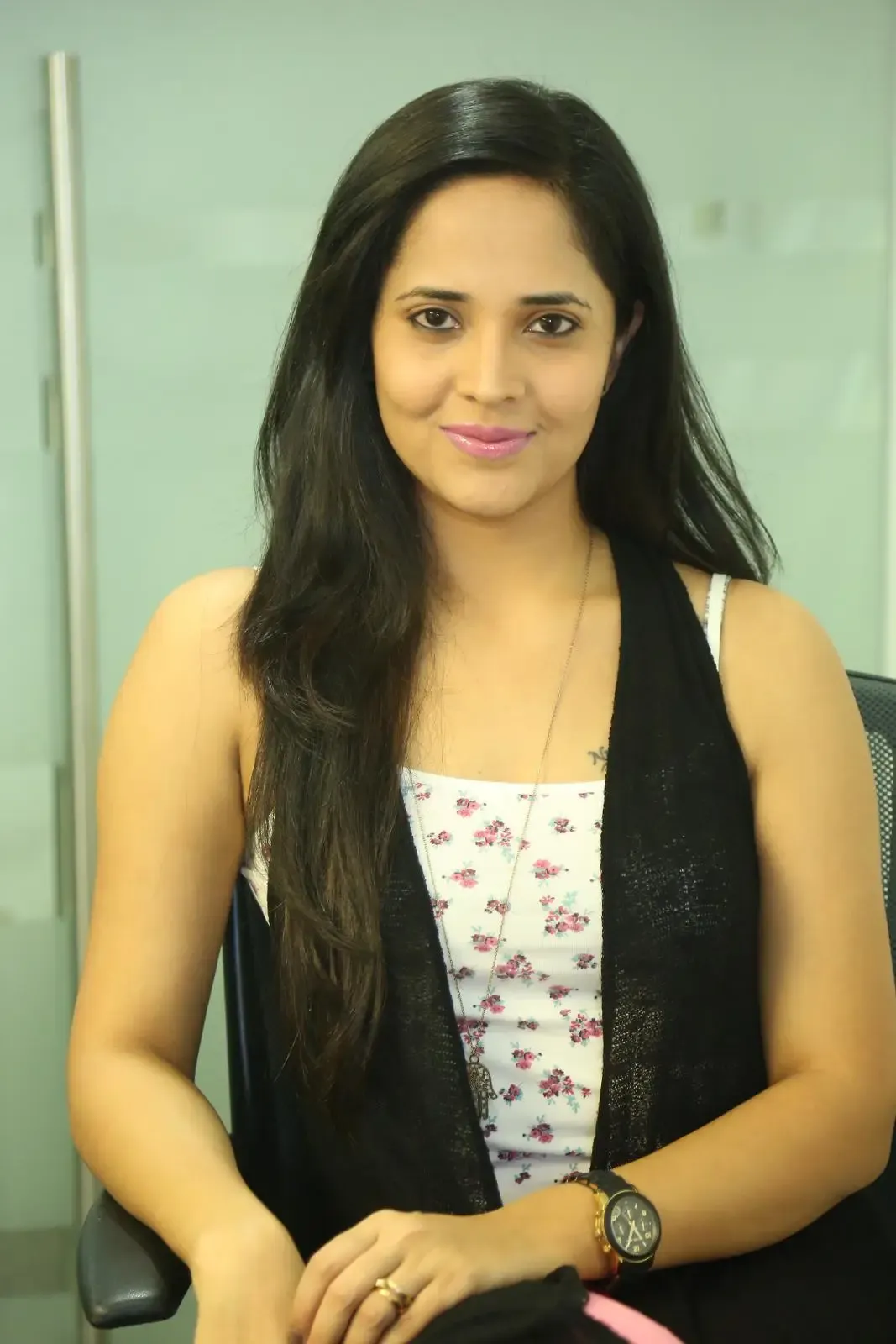 TELUGU TV ANCHOR ANASUYA LONG HAIR PHOTOSHOOT 2